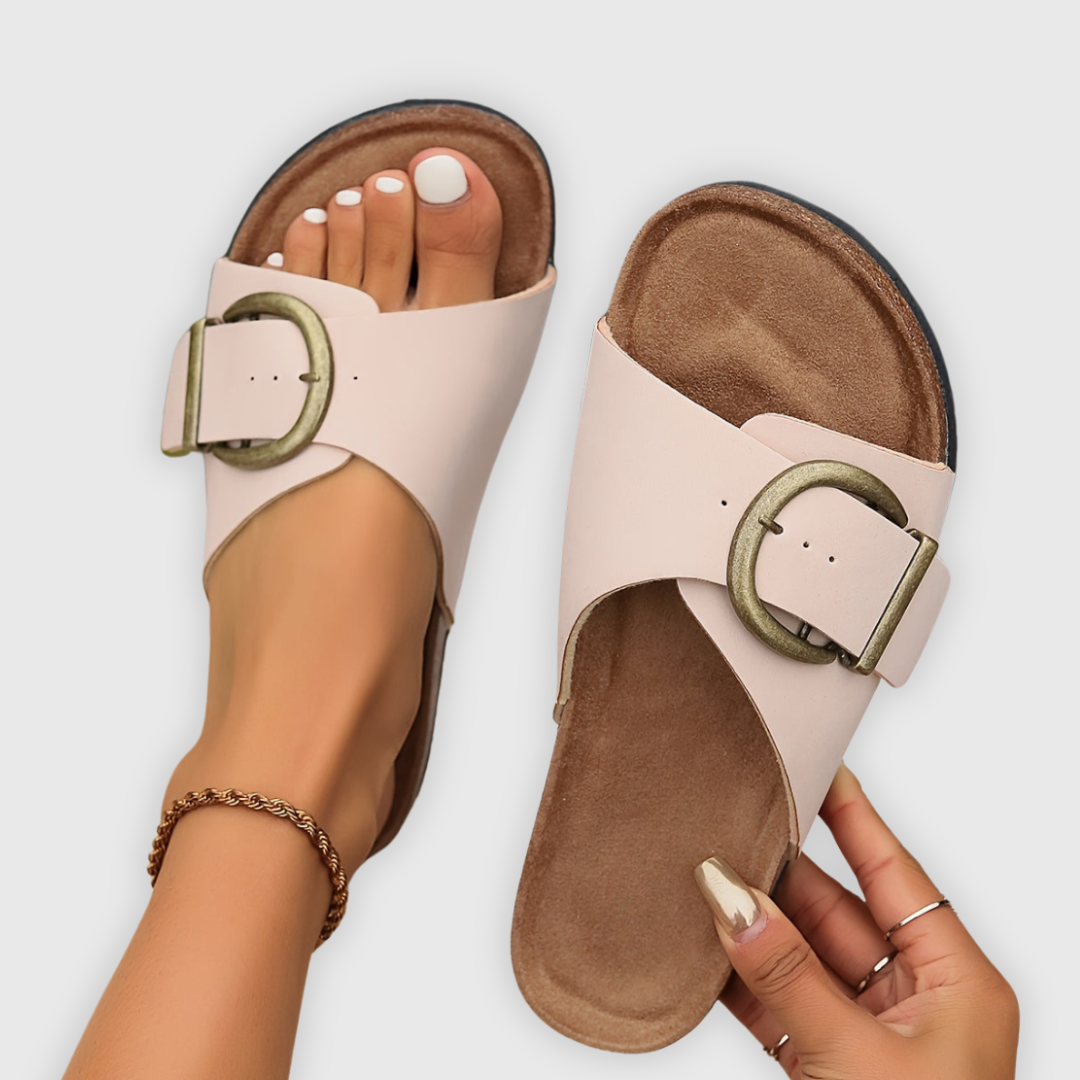 Aurora™:  Sandalias cómodas con una entrada suave y deslizante
